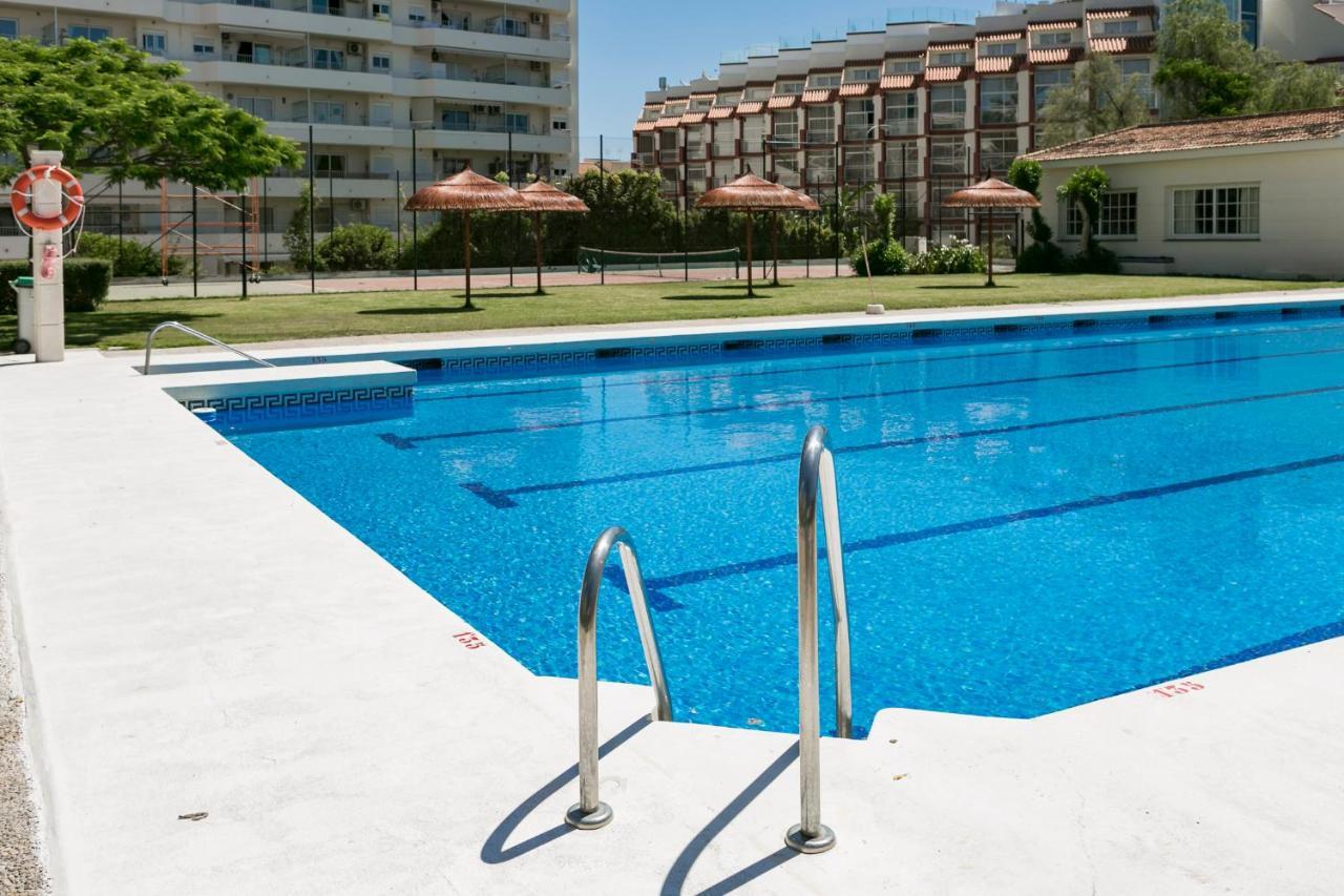 Malagadevacaciones - La Carihuela Palace Торемолинос Екстериор снимка